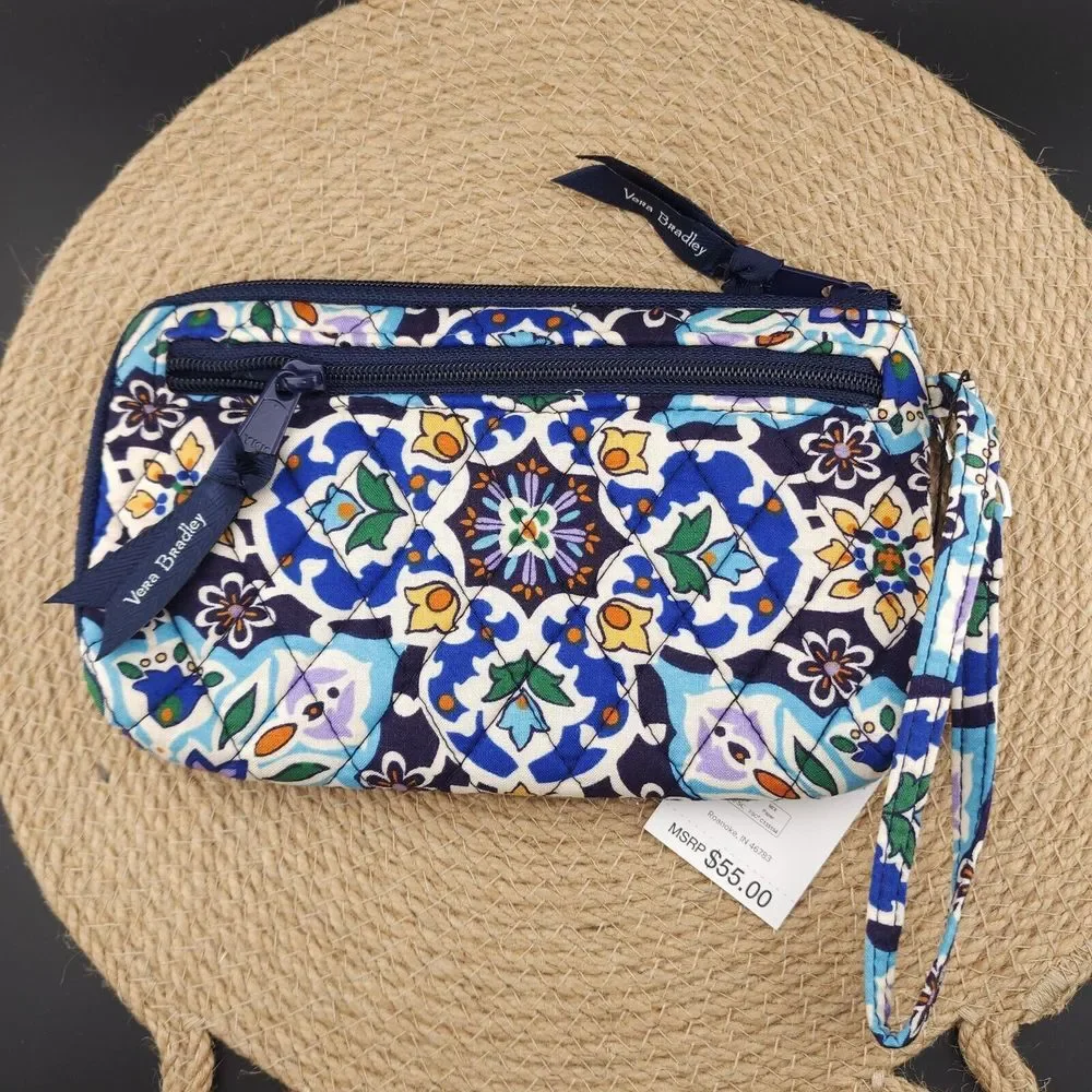 Vera Bradley RFID Slim Wristlet Wallet Quilted Floral NWT - Picture 1 of 5